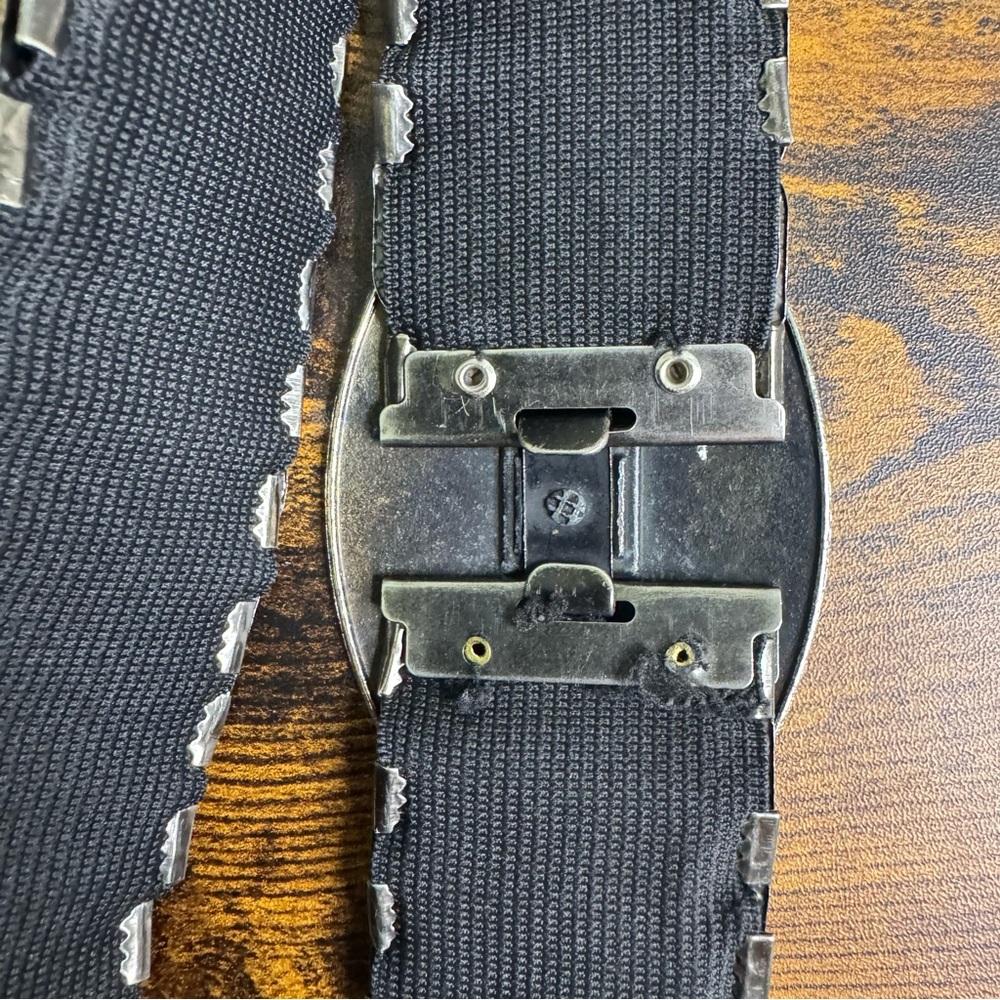 Western Style Concho Stretch Belt Gunmetal Black Oval Buckle Embossed Floral M - Picture 13 of 16